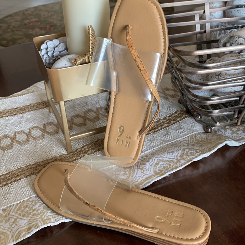 Sandals - Picture 8 of 8